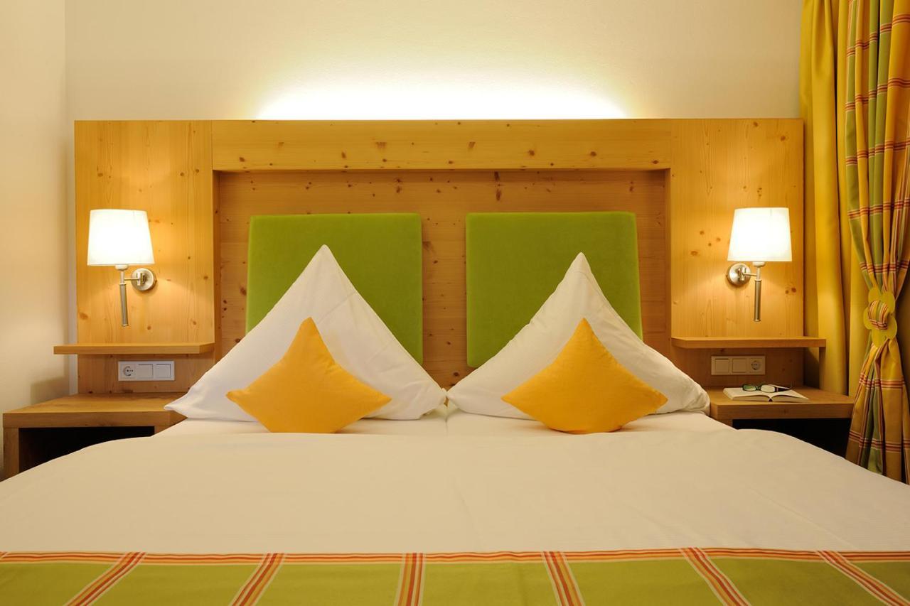 Hotel Marten - Joker Card Partner ザールバッハ・ヒンターグレム エクステリア 写真